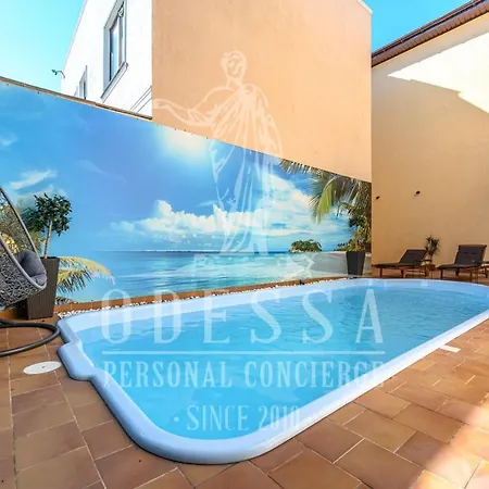 *brand New In 8 Bdr*